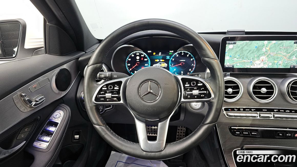 Mercedes-Benz C-Class 2021