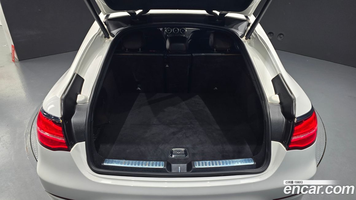 Mercedes-Benz GLC-Class 2019