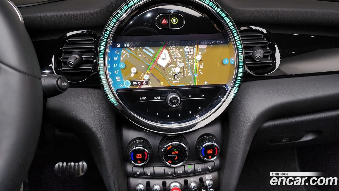 Mini Cooper Convertible 2024