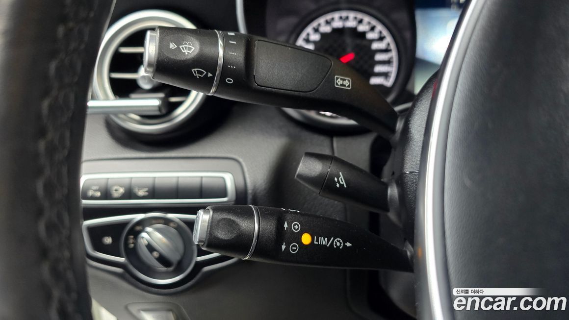 Mercedes-Benz GLC-Class 2019