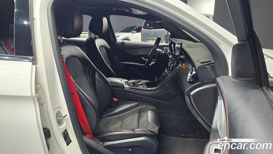 Mercedes-Benz GLC-Class 2019