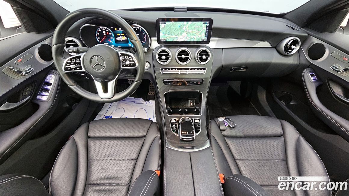 Mercedes-Benz C-Class 2021