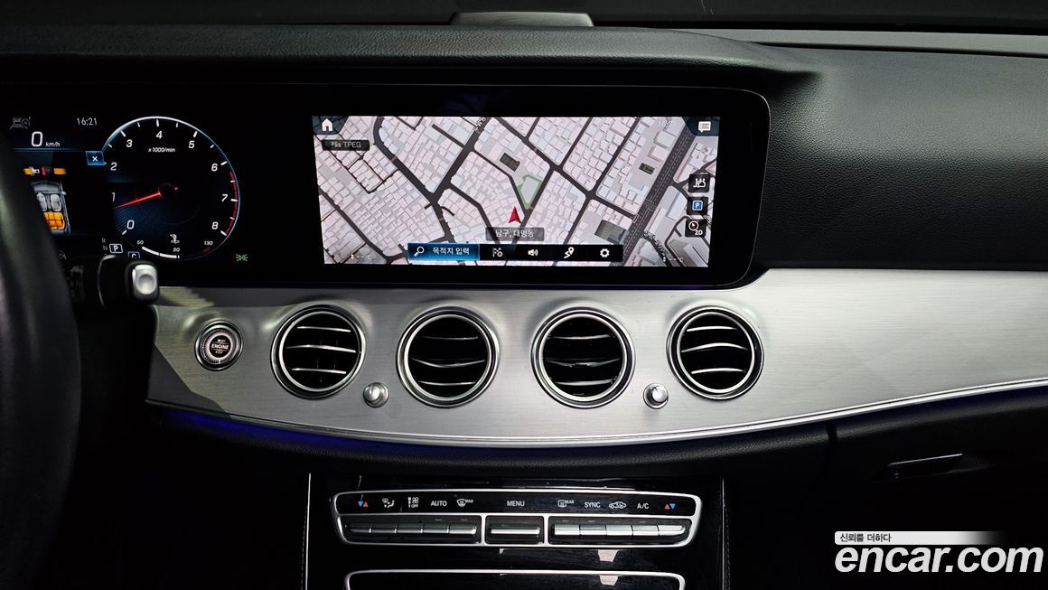 Mercedes-Benz E-Class 2021