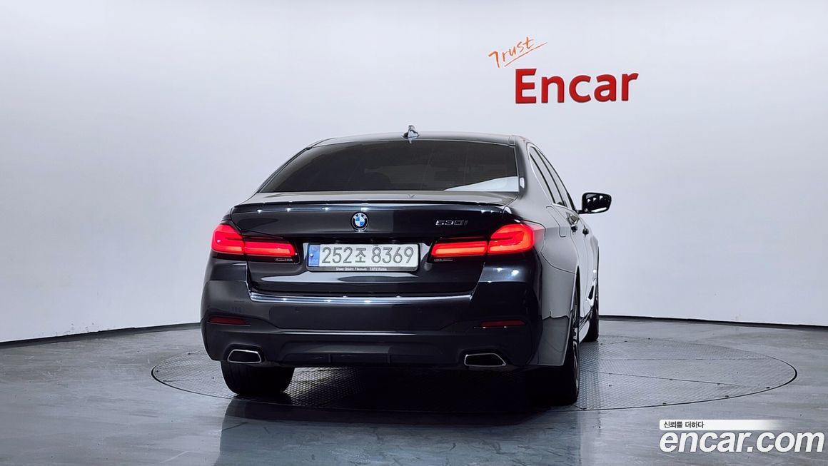 BMW 5-Series 2021