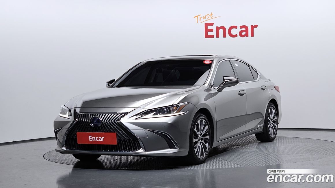 Lexus ES 2019