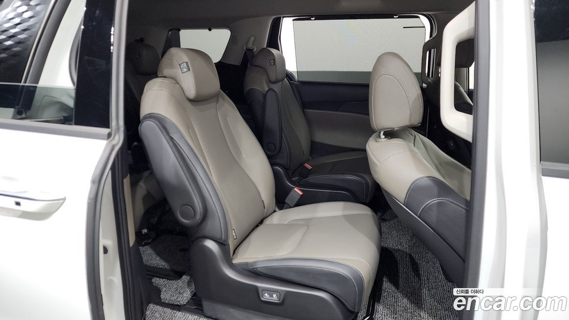 Kia Canival 2025