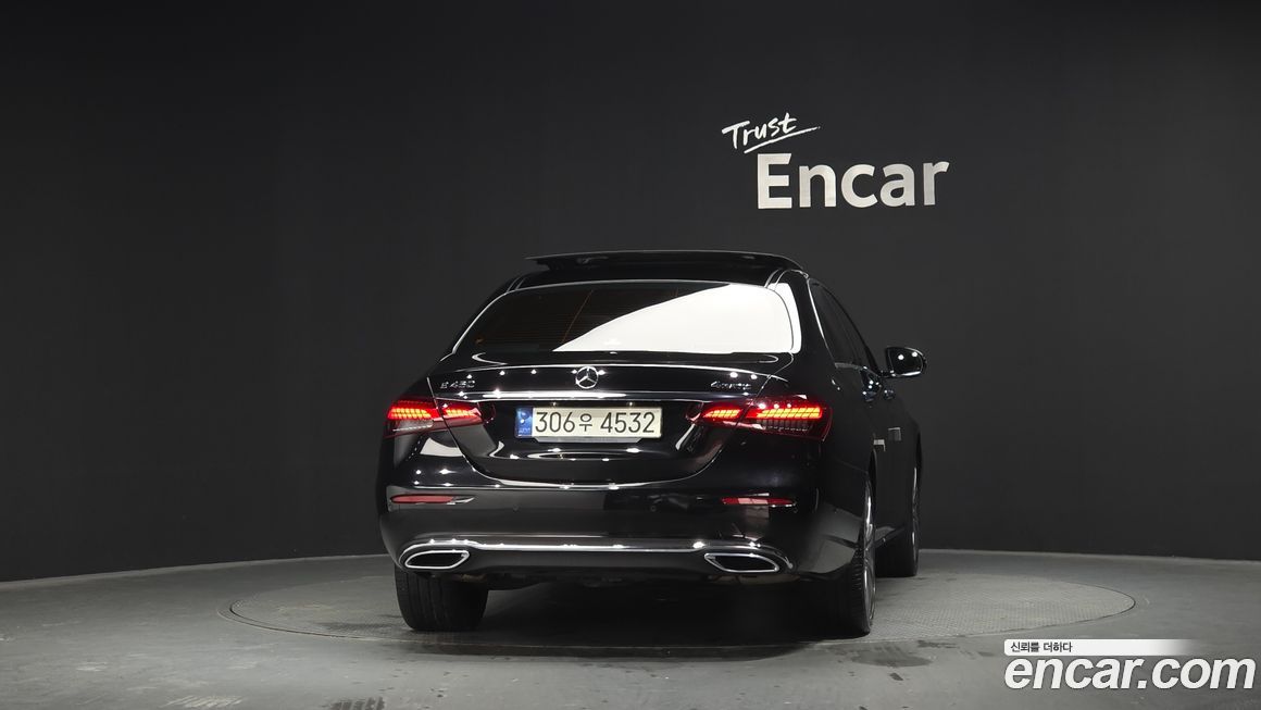 Mercedes-Benz E-Class 2021