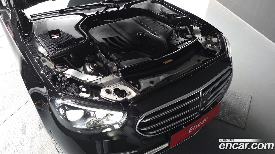 Mercedes-Benz E-Class 2021