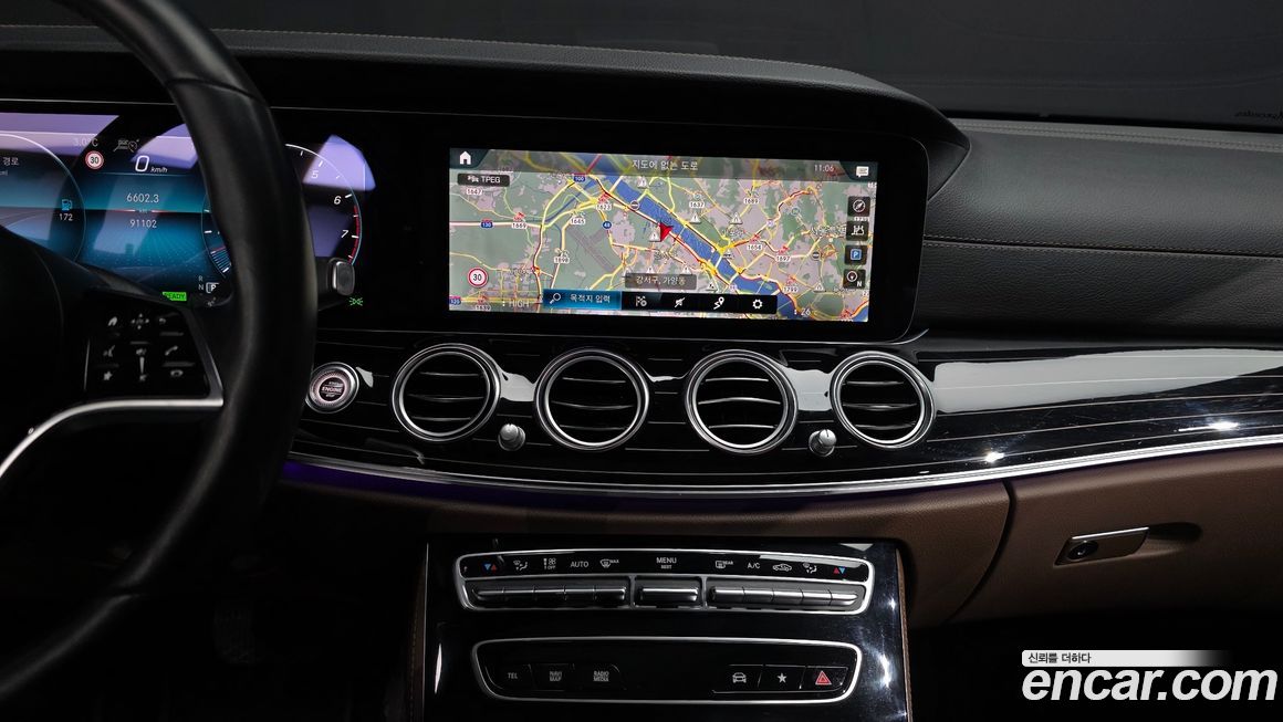 Mercedes-Benz E-Class 2021