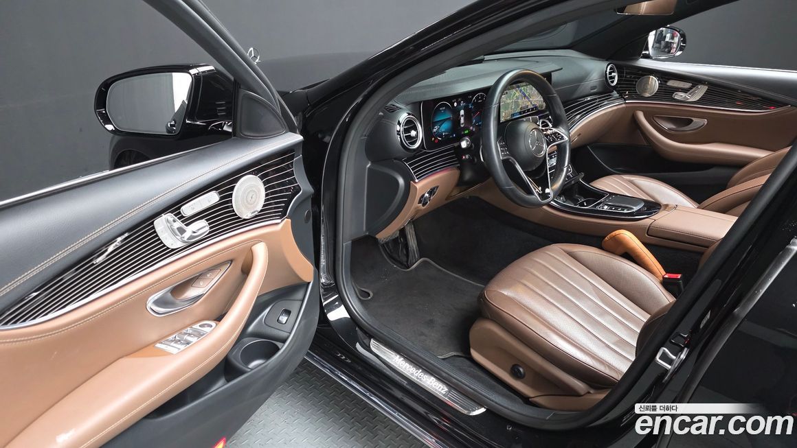 Mercedes-Benz E-Class 2021