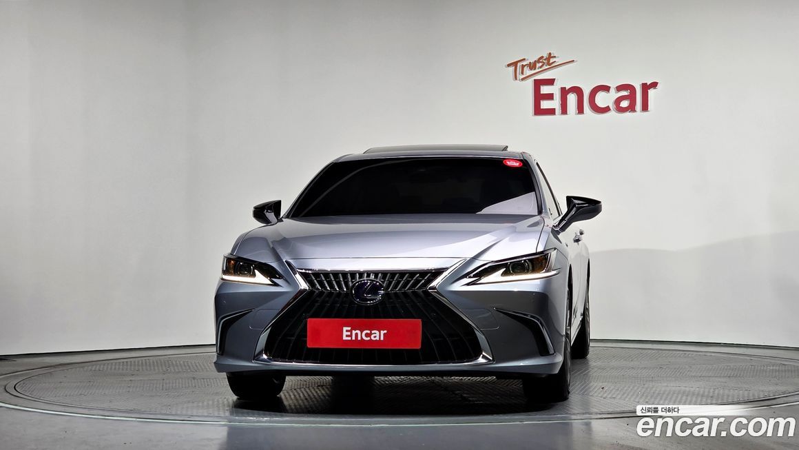 Lexus ES 2022