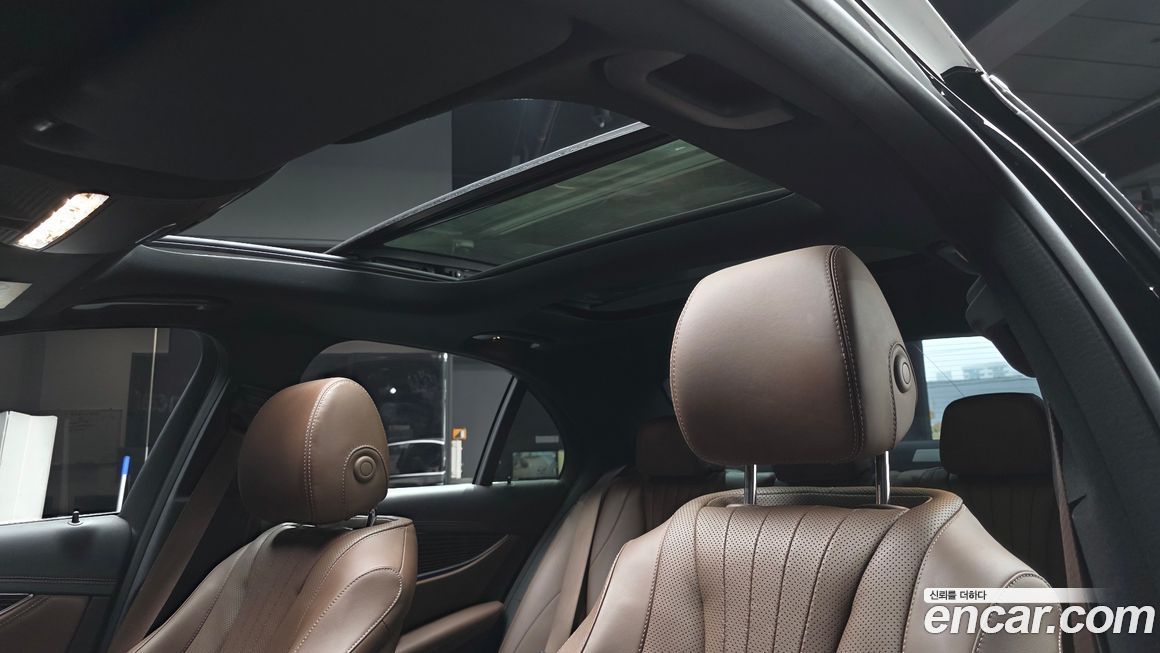 Mercedes-Benz E-Class 2021