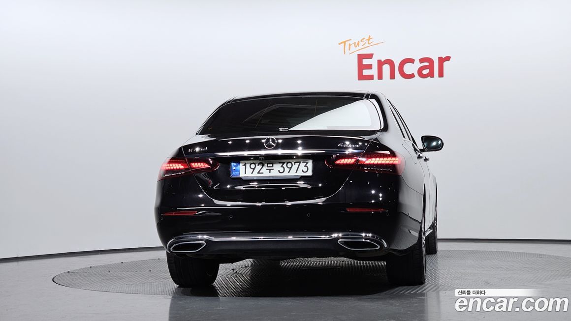 Mercedes-Benz E-Class 2021