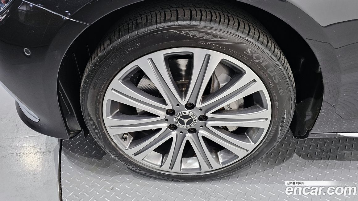 Mercedes-Benz E-Class 2021