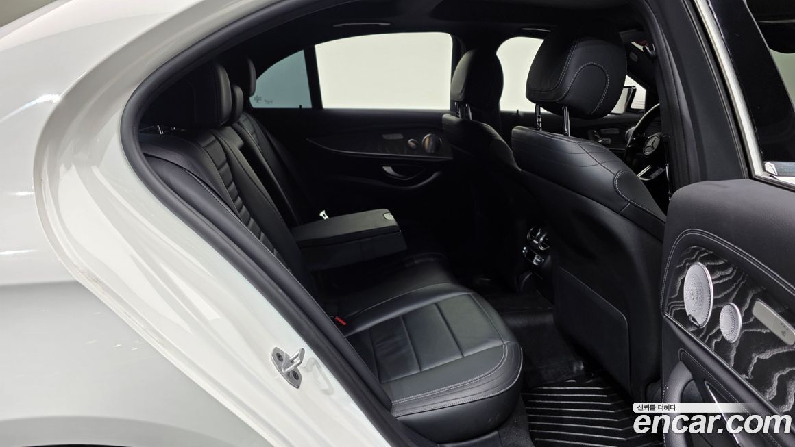 Mercedes-Benz E-Class 2021