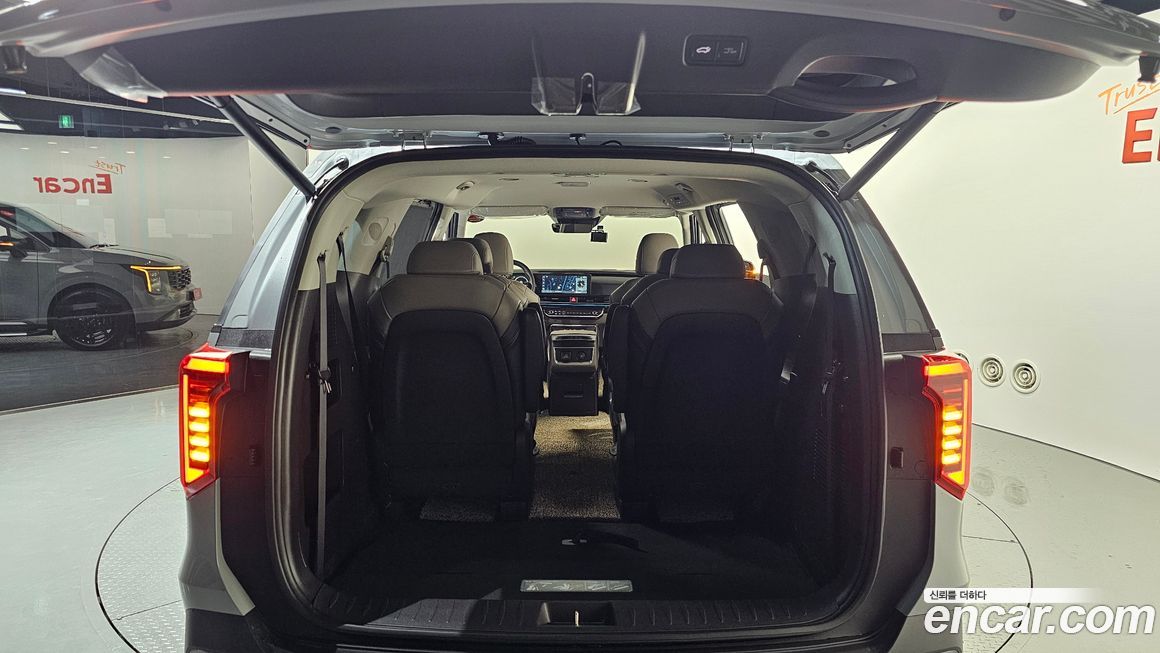 Kia Canival 2025