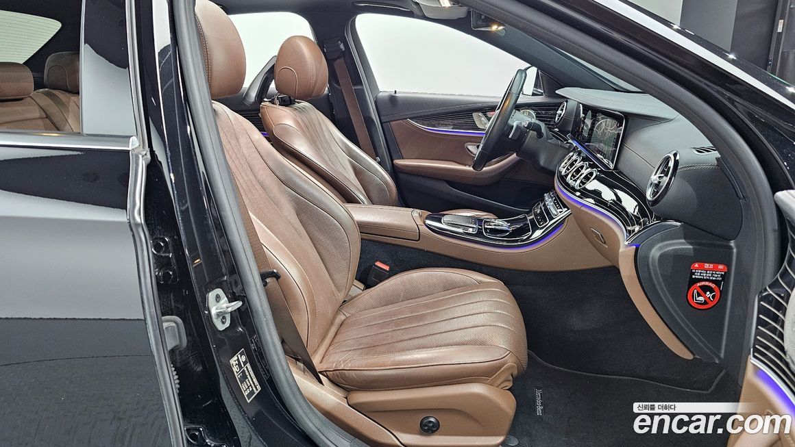 Mercedes-Benz E-Class 2021