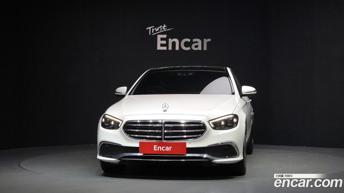 Mercedes-Benz E-Class 2021