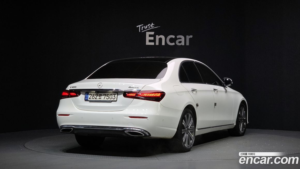 Mercedes-Benz E-Class 2021