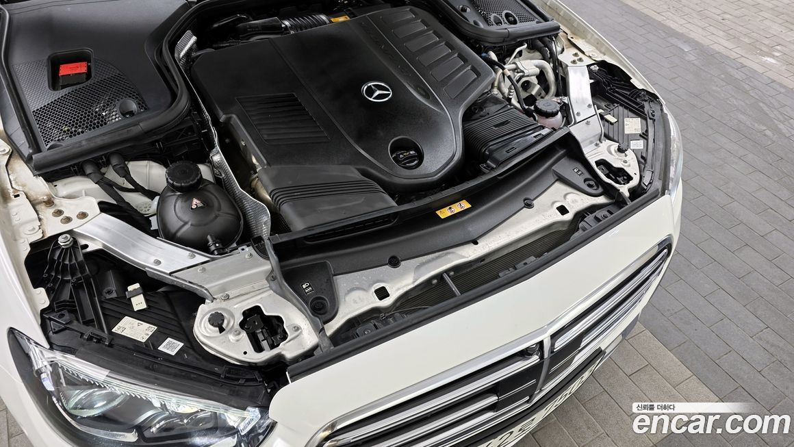 Mercedes-Benz E-Class 2021