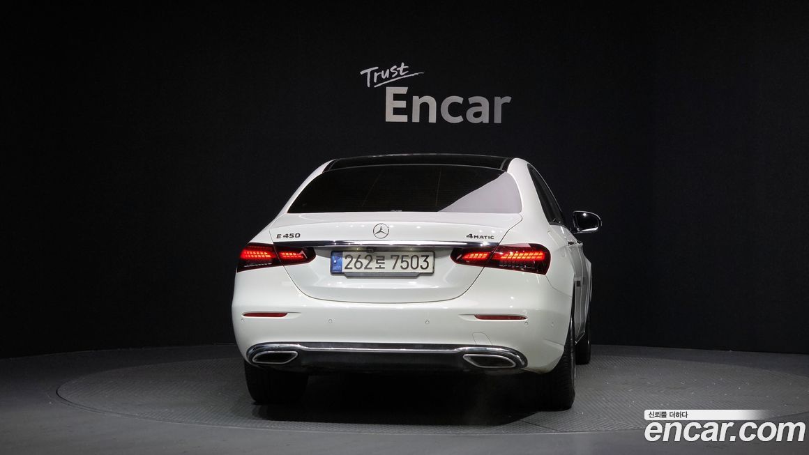 Mercedes-Benz E-Class 2021