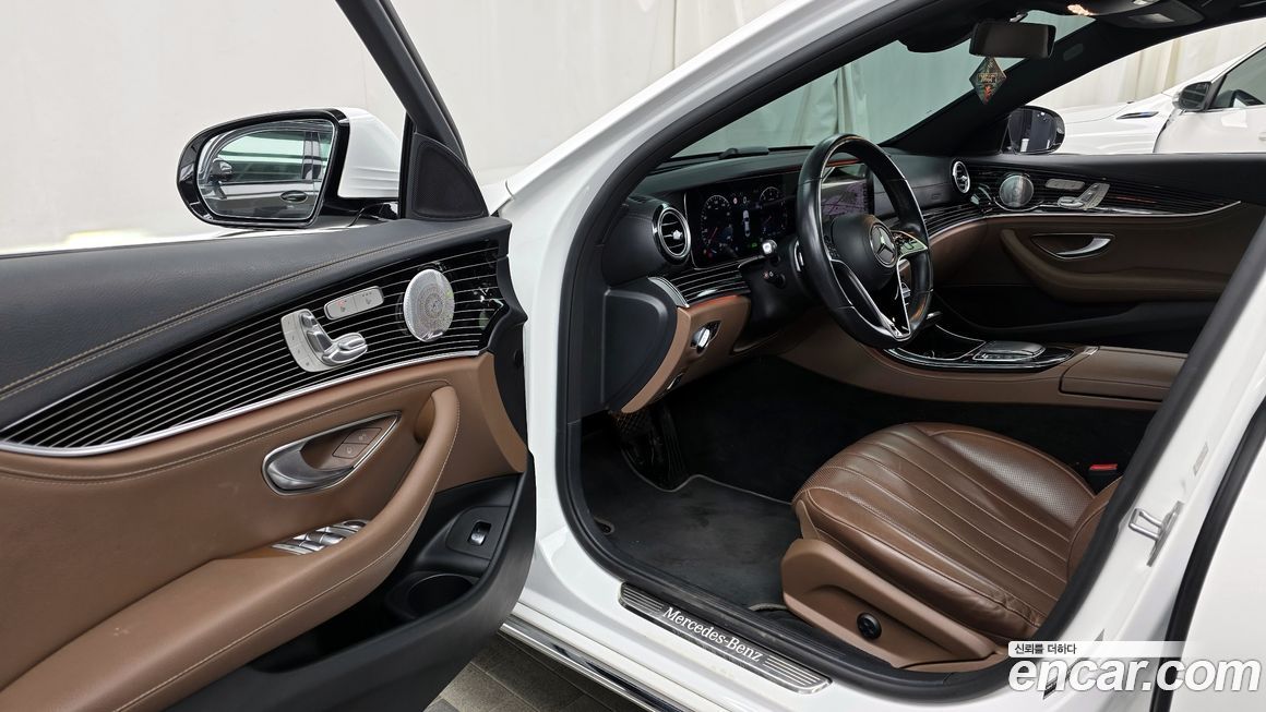 Mercedes-Benz E-Class 2021