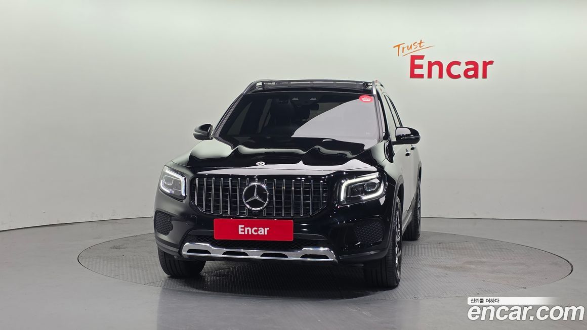 Mercedes-Benz GLB-Class 2023