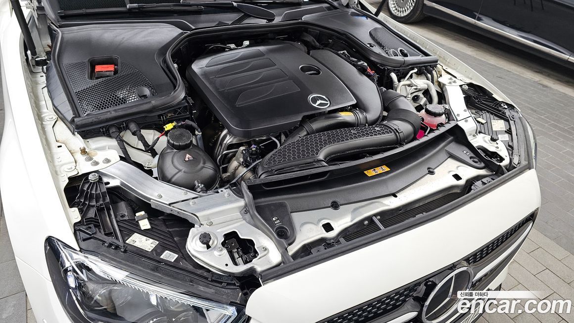 Mercedes-Benz E-Class 2023