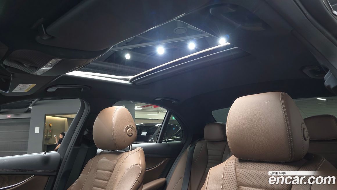 Mercedes-Benz E-Class 2023