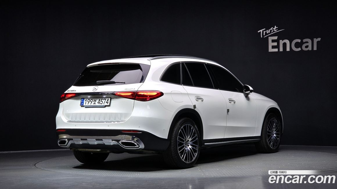 Mercedes-Benz GLC-Class 2023