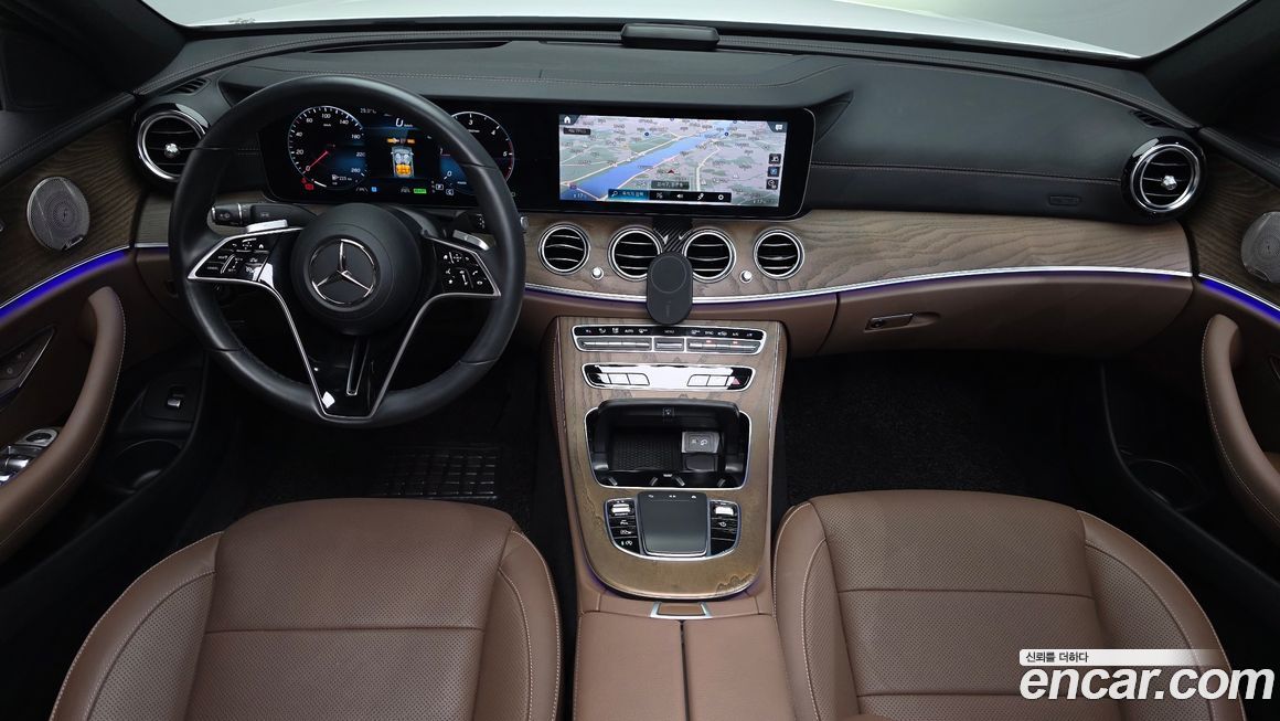 Mercedes-Benz E-Class 2023