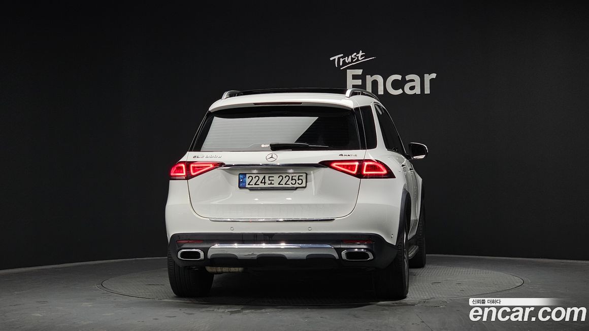 Mercedes-Benz GLE-Class 2021