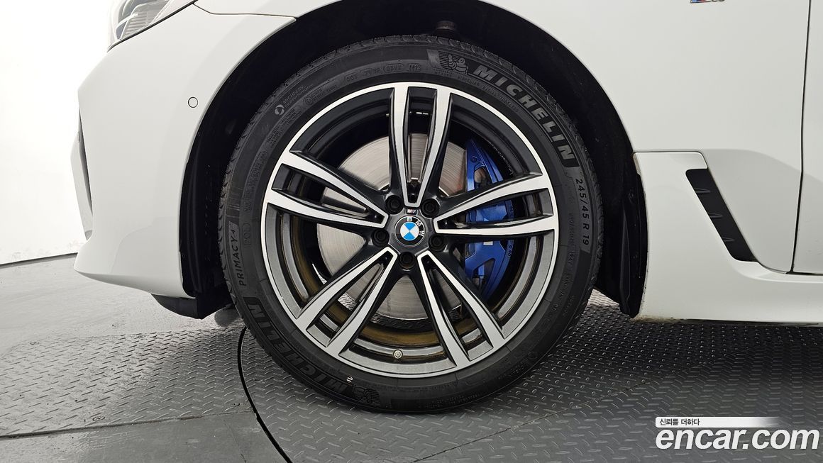 BMW Gran Turismo 2023