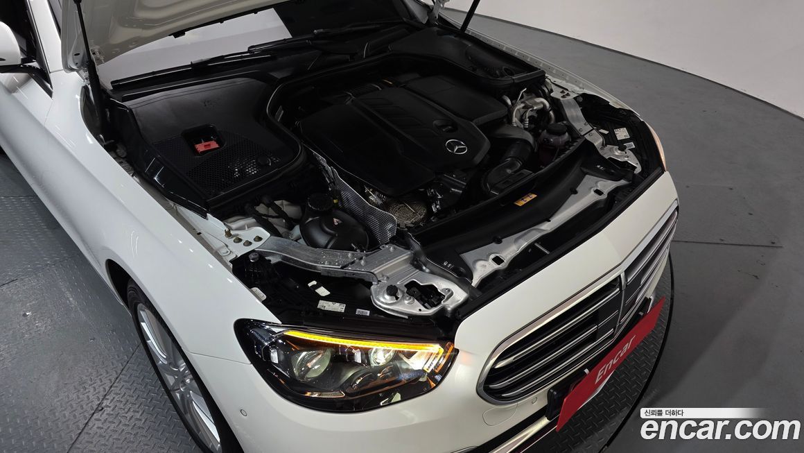 Mercedes-Benz E-Class 2023