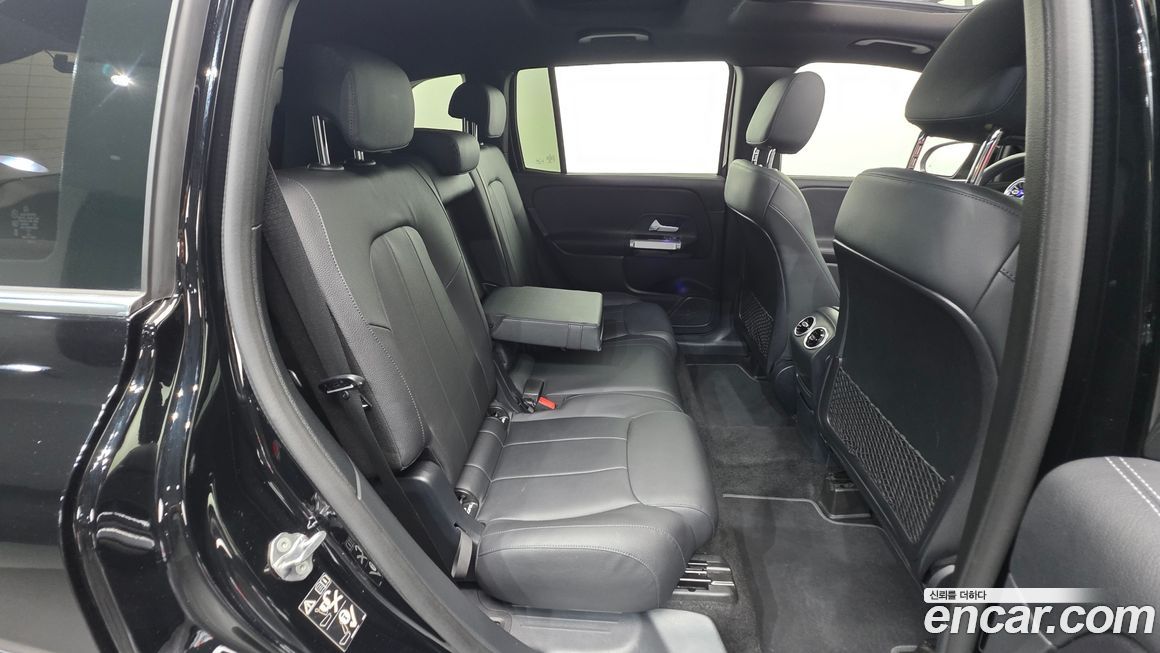 Mercedes-Benz GLB-Class 2023