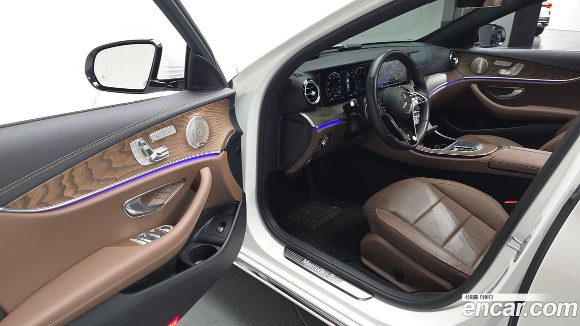 Mercedes-Benz E-Class 2023