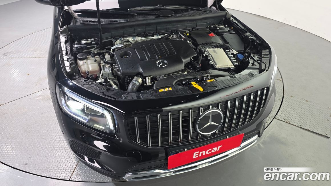 Mercedes-Benz GLB-Class 2023