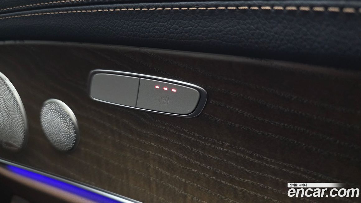 Mercedes-Benz E-Class 2023