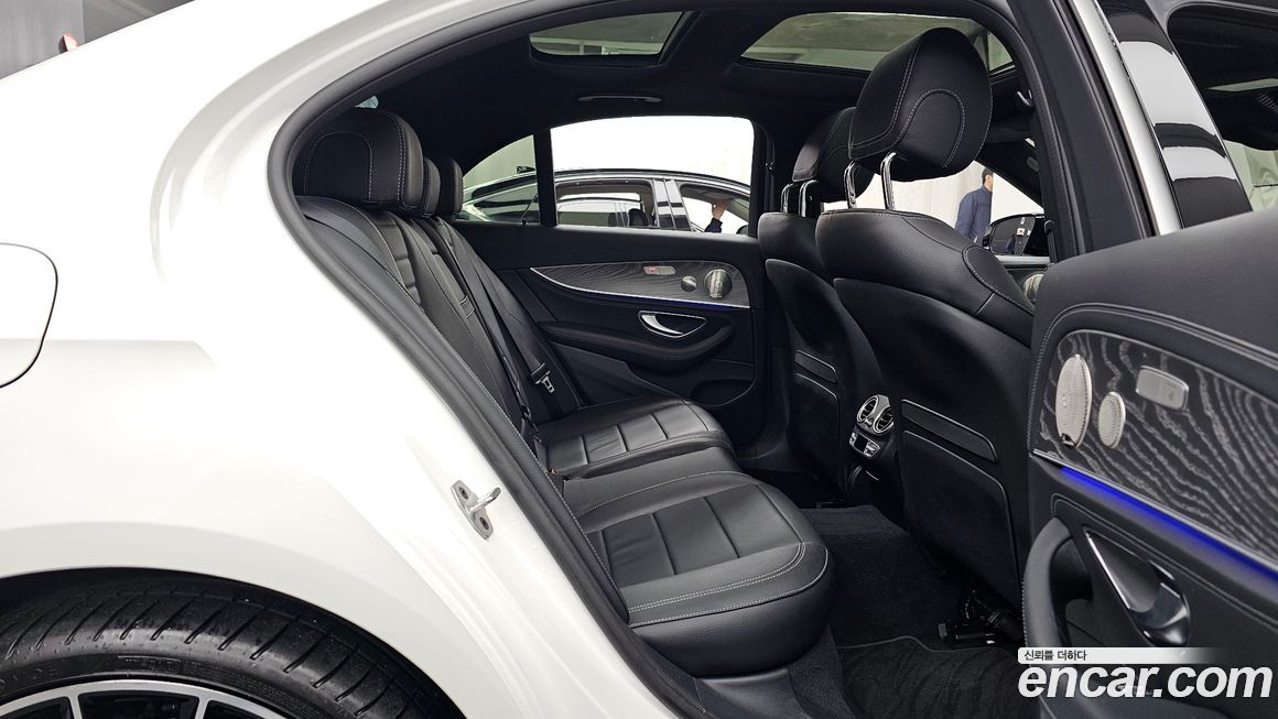 Mercedes-Benz E-Class 2023