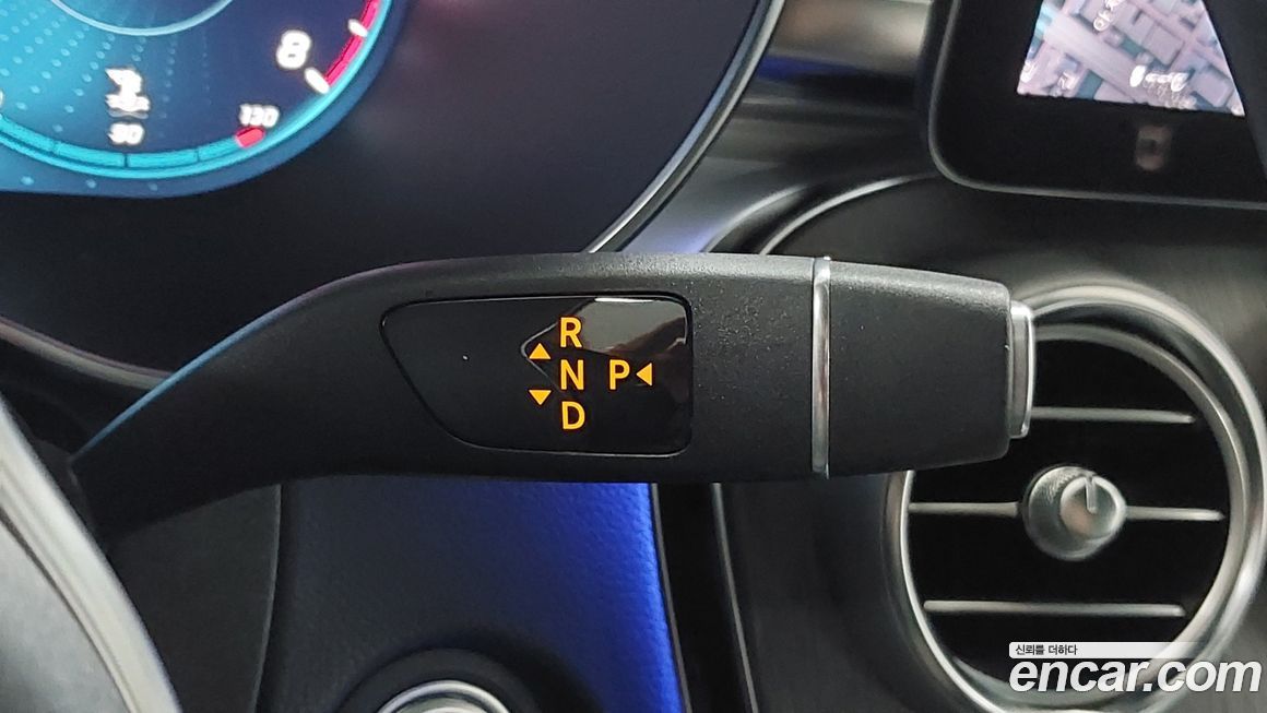 Mercedes-Benz GLC-Class 2022