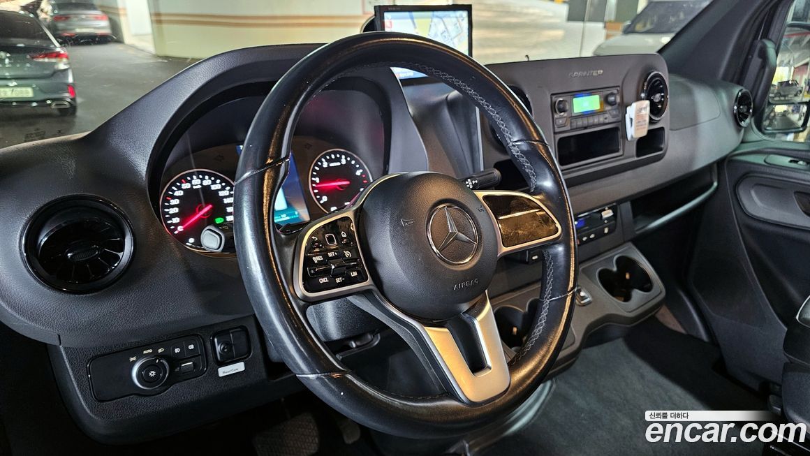 Mercedes-Benz Sprinter 2021