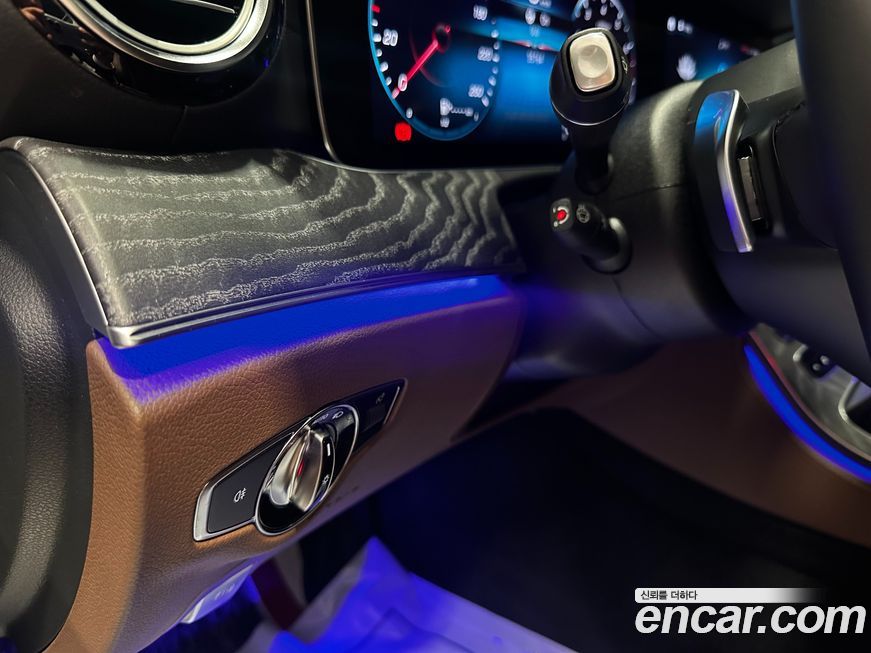 Mercedes-Benz E-Class 2023