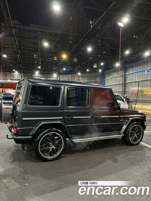 Mercedes-Benz G-Class 2011