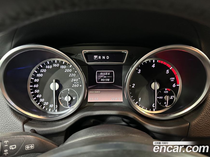 Mercedes-Benz G-Class 2013