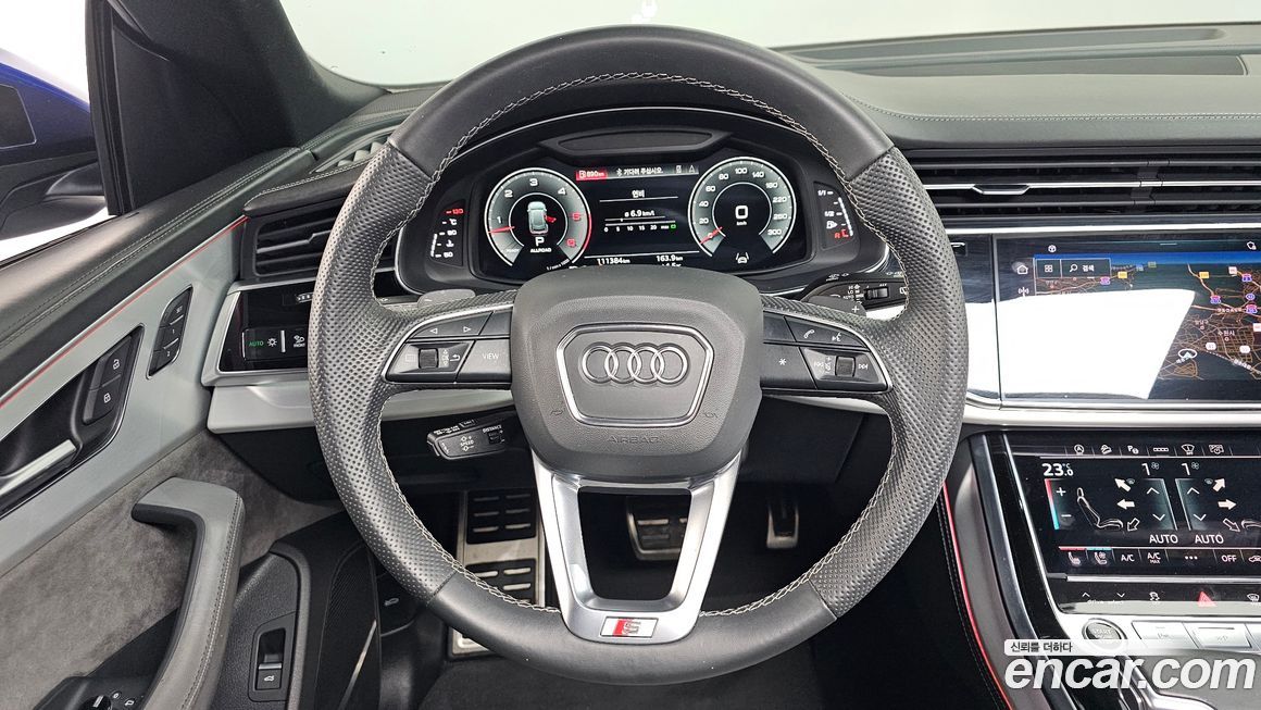 Audi Q8 2021
