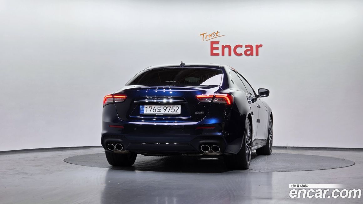 Maserati Ghibli 2022