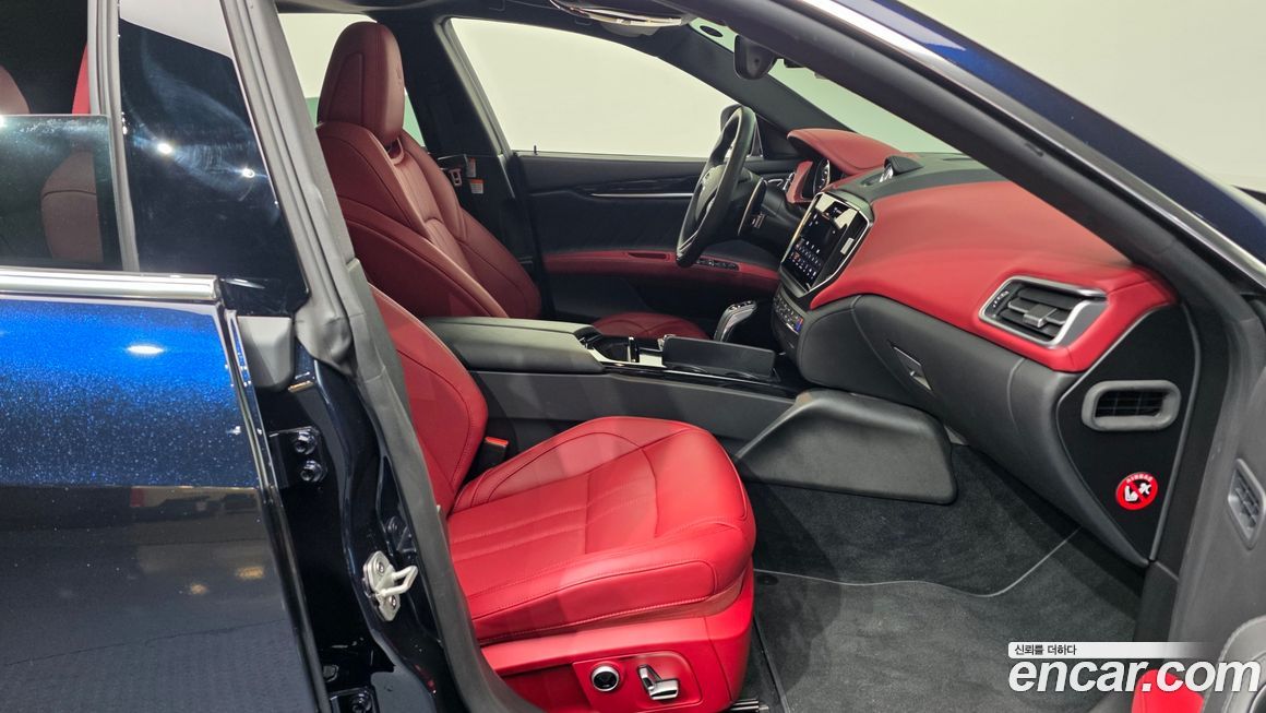 Maserati Ghibli 2022