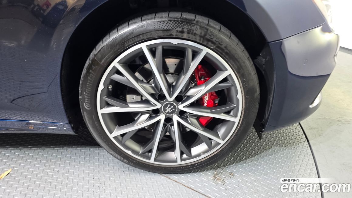 Maserati Ghibli 2022