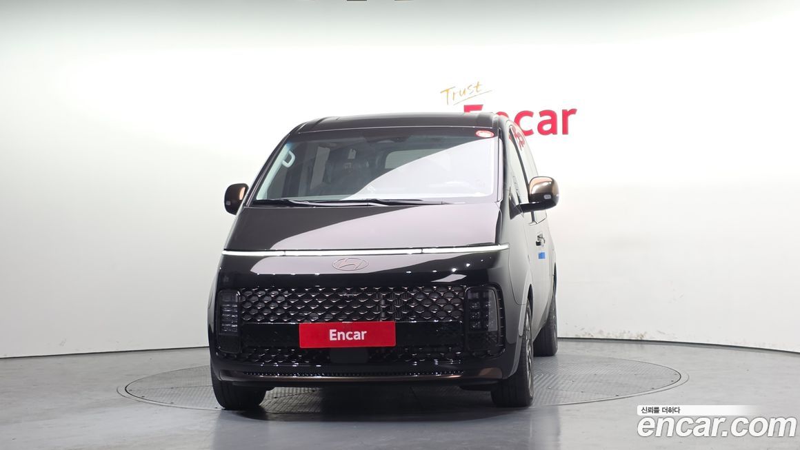 Hyundai Staria 2025