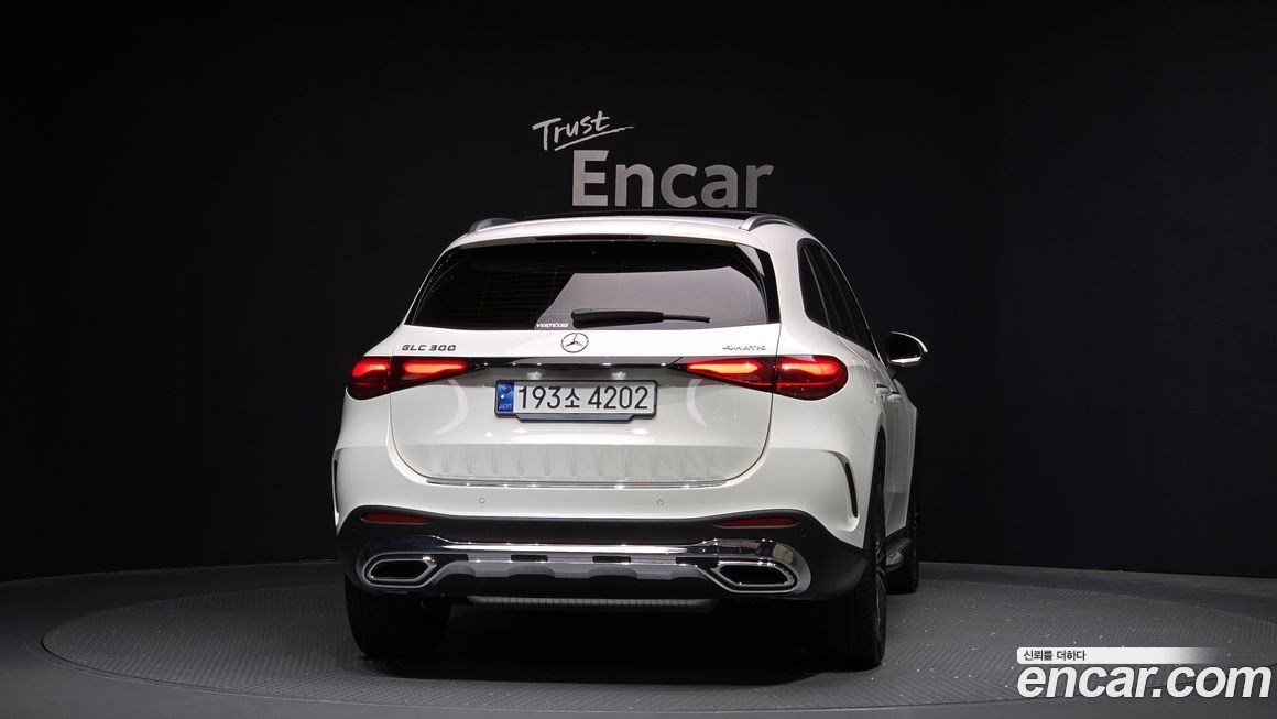 Mercedes-Benz GLC-Class 2024